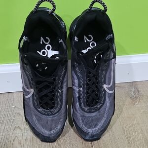 Nike Black and Gray Women's Sneakers